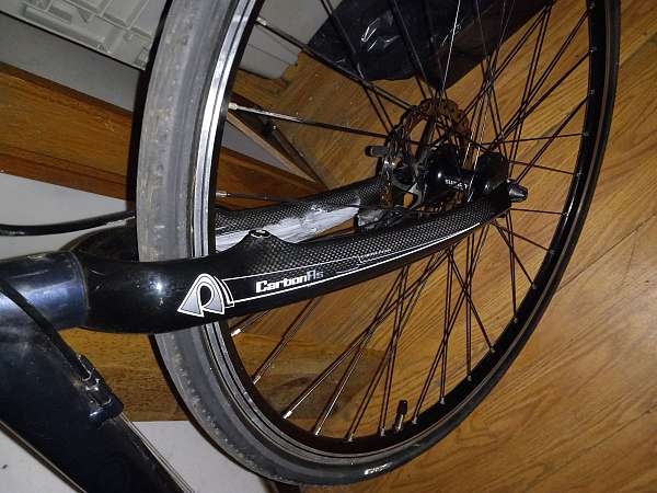 carbon-fiber-performance-bicycle